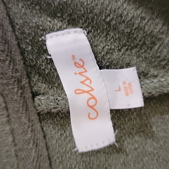 Colsie Sweatshirt - Picture 3 of 6